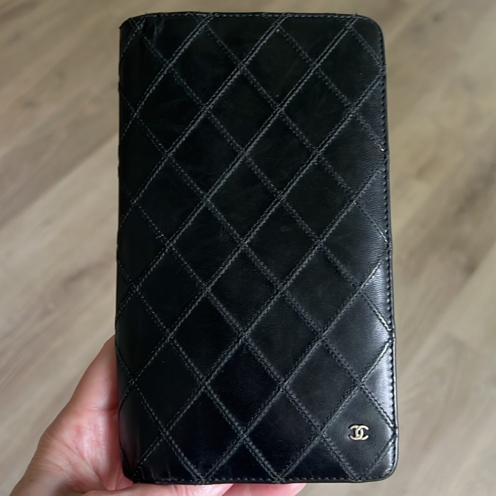 CHANEL CC Quilted Diamond-Stitched Lambskin Long Bifold Wallet Checkbook Black